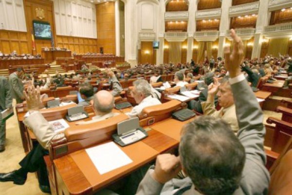 Începe a doua sesiune parlamentară a anului